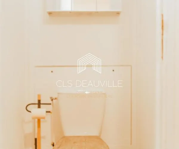 Le Ponton C.l.s * Deauville