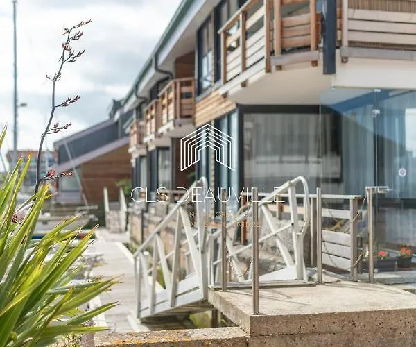 Le Ponton C.l.s * Deauville