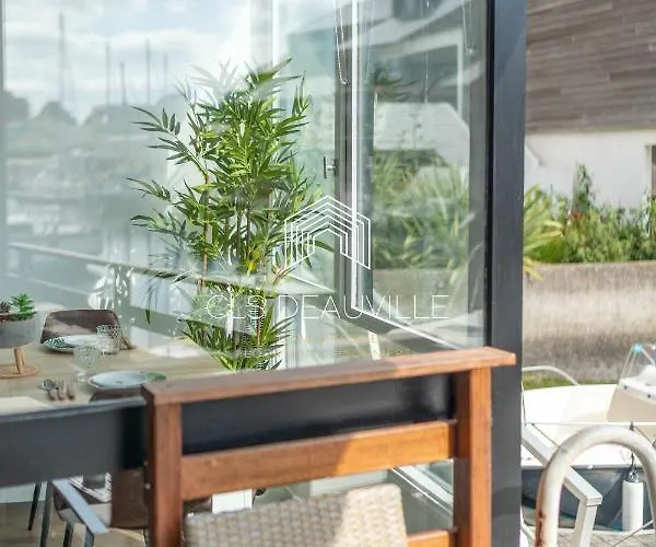 Le Ponton C.l.s Apartment *